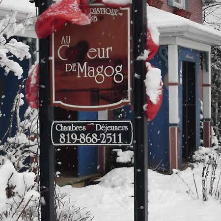 Au Coeur De Magog Panzió Kültér fotó